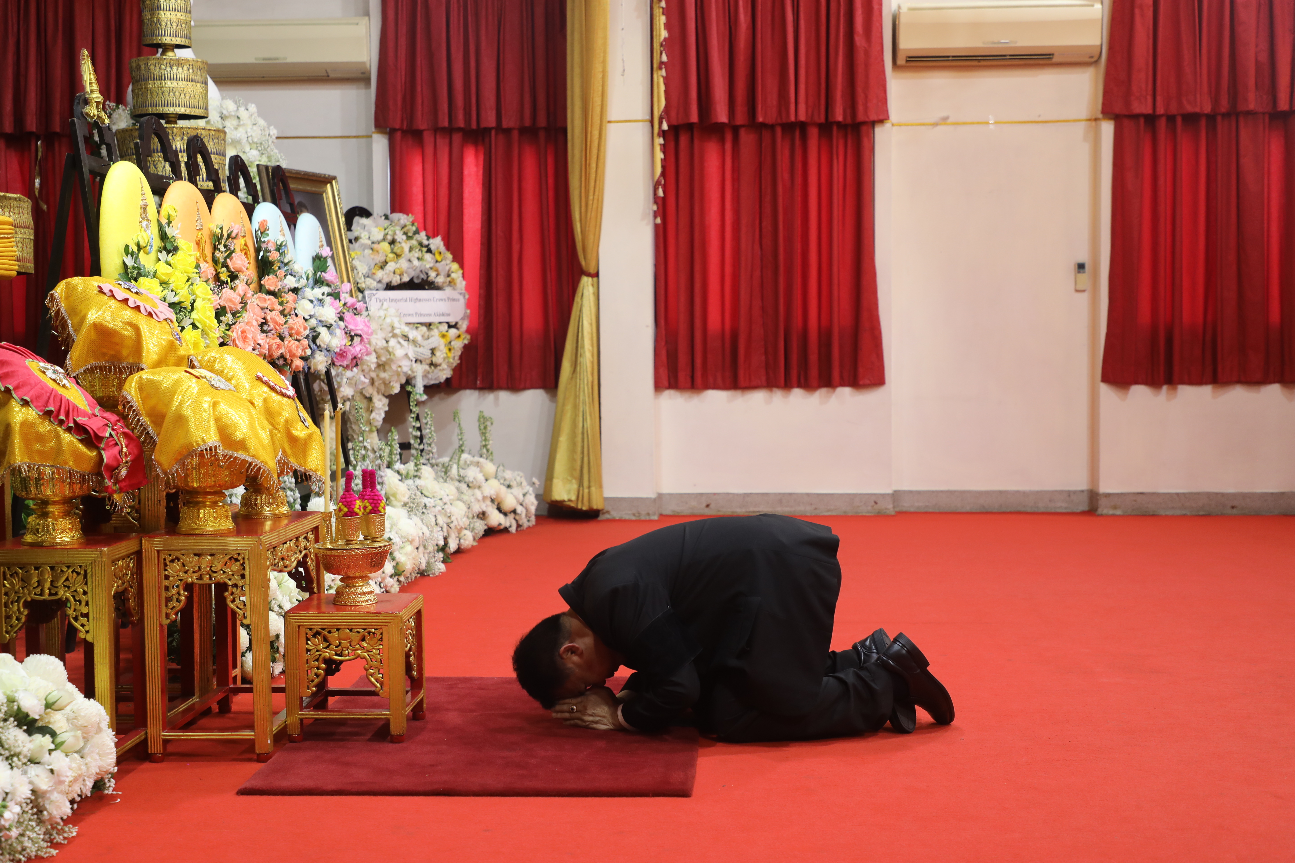 title - ส.ป.ก. ร่วมอาลัย เข้าร่วมงานสวดพระอภิธรรม นายจรัลธาดา กรรณสูต องคมนตรี อดีตปลัดกระทรวงเกษตรและสหกรณ์